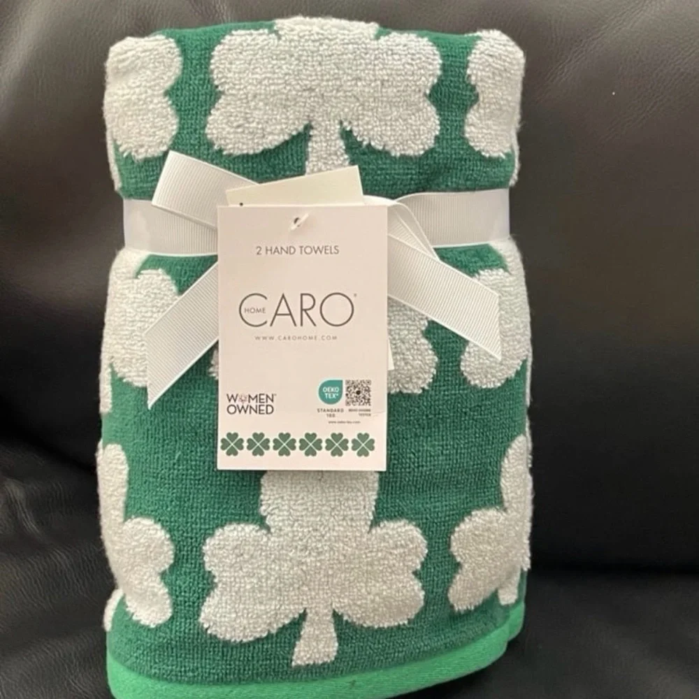 CARO HOME St Patricks Shamrock Hand Towels, Set of 2